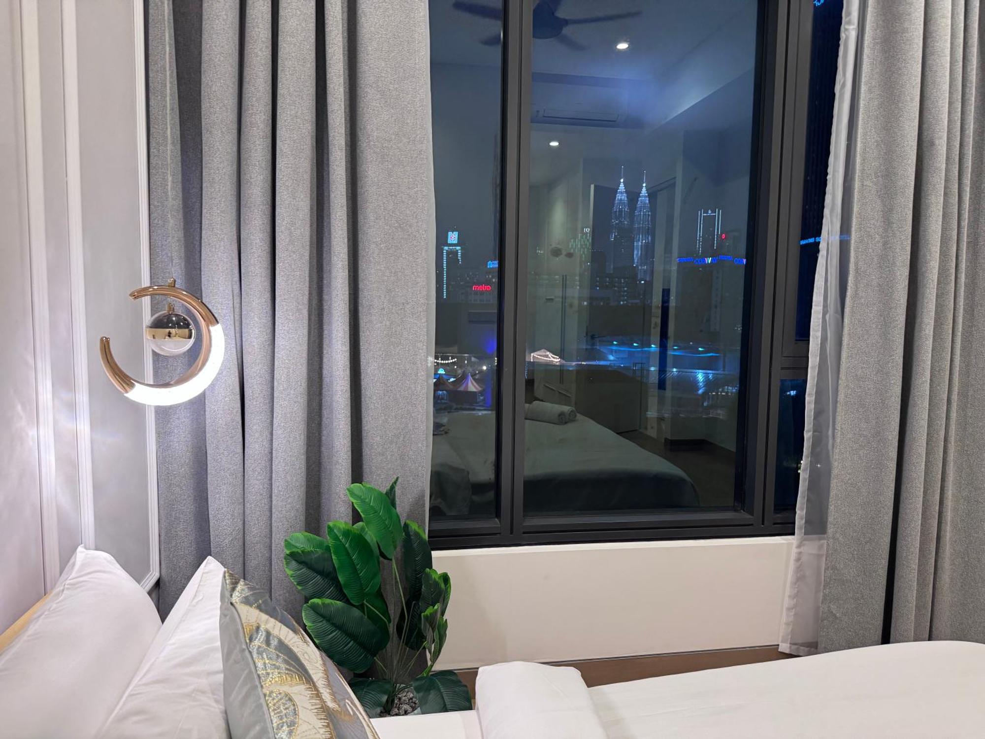 Infinity Pool Suite Bukit Bintang Lalaport Bbcc Куала-Лумпур Екстер'єр фото